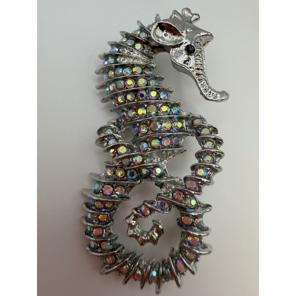 Sparkling Crystal Seahorse Brooch Pin Rhinestone Statement Jewelry Coastal Charm